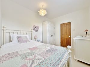 Photo 27- click for photo gallery